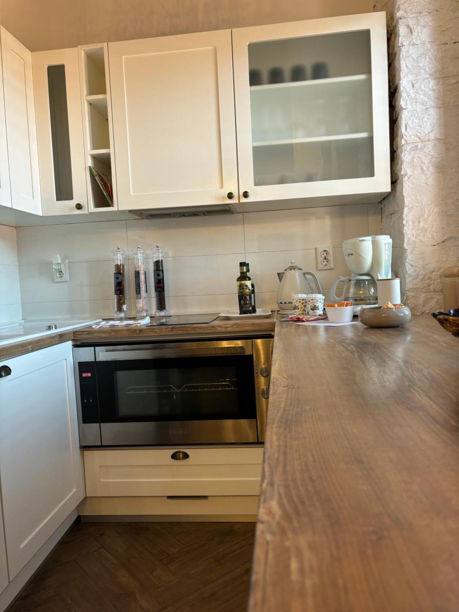 La Dolce Vita Luxury II Apartments With Best Free Private Parking In Center Pula Zewnętrze zdjęcie